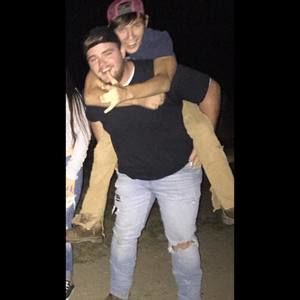 Meet your Posher, Devan